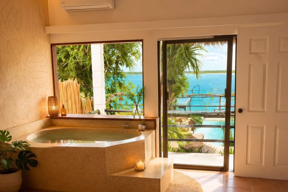 Comfort Double Room | Minibar, in-room safe, WiFi (free), bed sheets