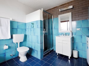 Bruser, håndklæder, Sæbe, Toiletpapir