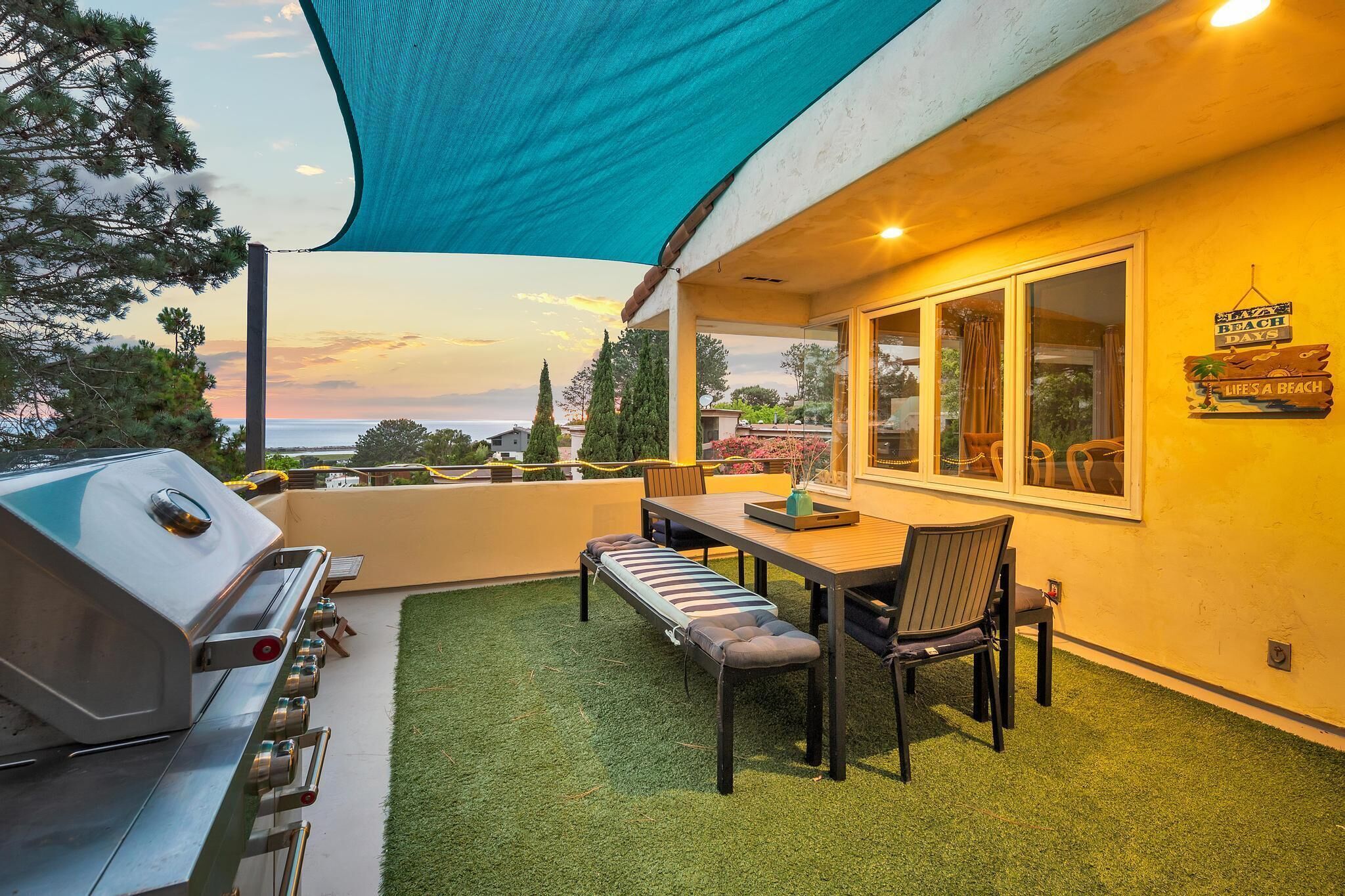 Ocean Views! The Nautical Nook - New Listing
