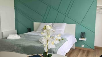 1 chambre, fer et planche à repasser, lit parapluie, Wi-Fi gratuit