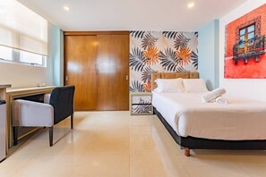 1 chambre, fer et planche à repasser, Wi-Fi, draps fournis