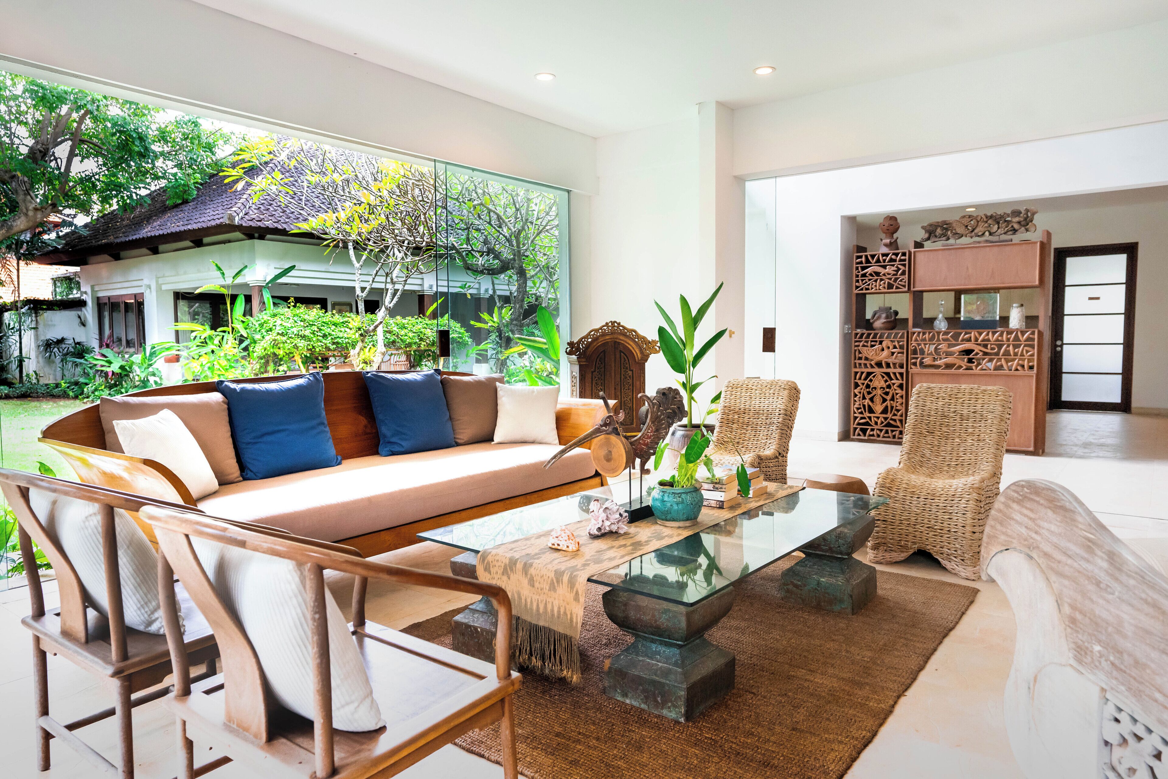 Family Villa, 3 Bedrooms, Garden View | In-room dining