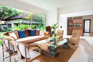 Familievilla - 3 soveværelser - udsigt til have | Spisning på værelset