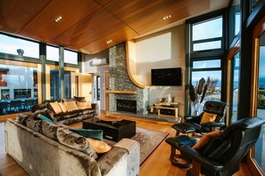Luxury House | Television - Mt Gold Retreat - Tennis court - Hot Tub (Wanaka)