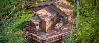 Quiet Cabin on Bearskull Lake