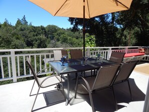 Outdoor dining - NEW Private Cabin for two, New SPA, Forested Views! (Julian)