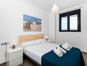 3 dormitorios, tabla de planchar con plancha, wifi y ropa de cama