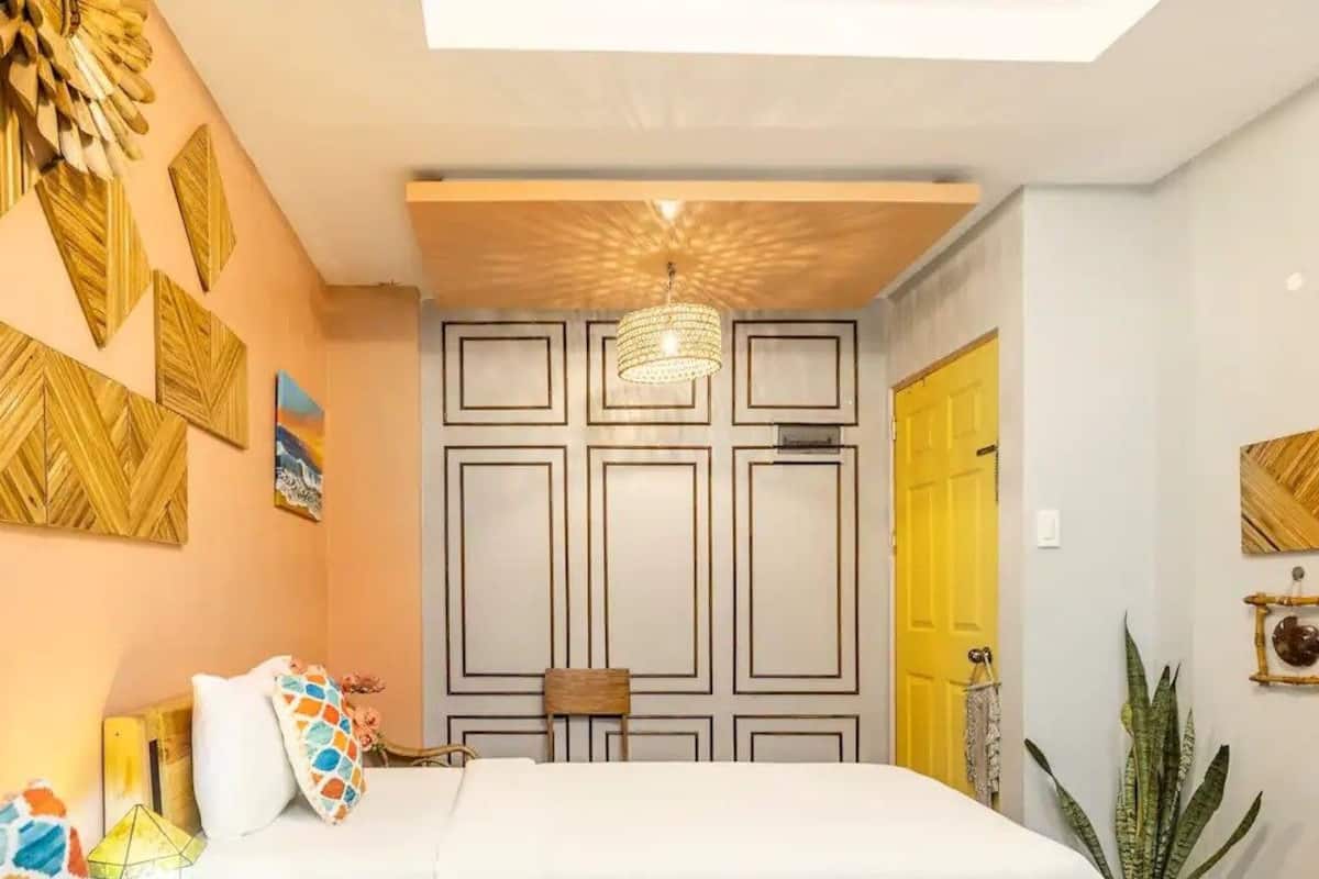 Design Room, Non Smoking, Corner | Property amenity