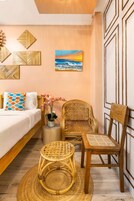 Design Room, Non Smoking, Corner | Premium bedding, down comforters, individually decorated, desk