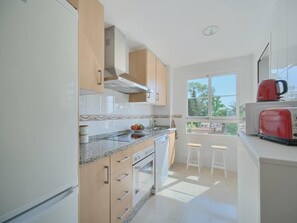 Fridge, microwave, oven, dishwasher - 16Benalmádena Cibeles, Pool View, Terrace, Golf (Benalmádena)