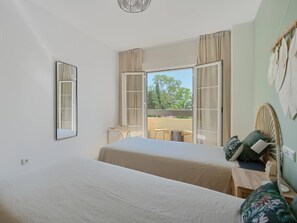 1 chambre, fer et planche Ă repasser, Wi-Fi, draps fournis