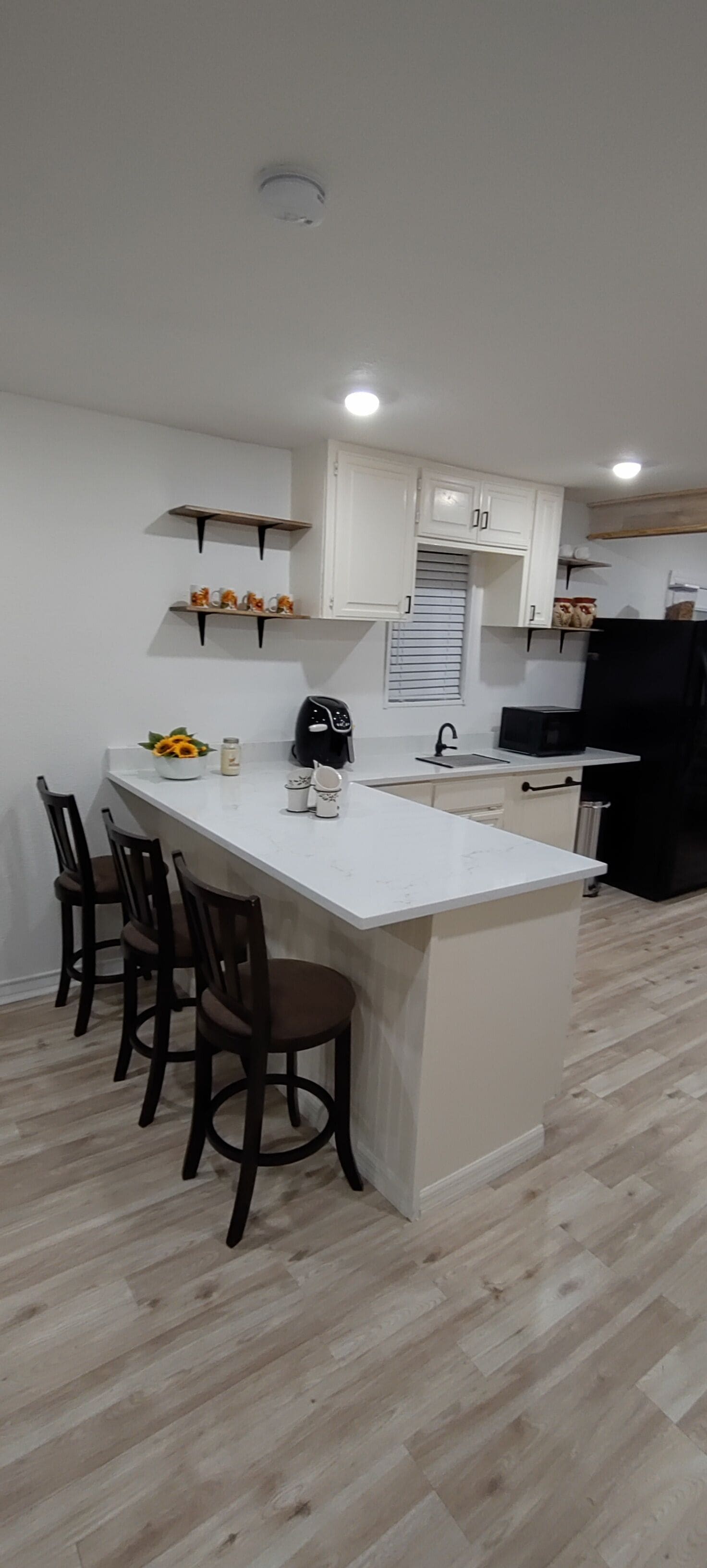 Frigorifero, microonde, forno, macchina per tè/caffè