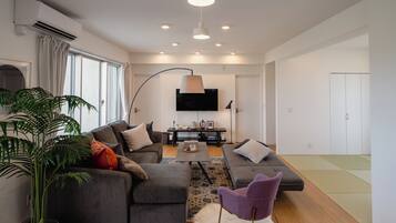 Deluxe House | Living area