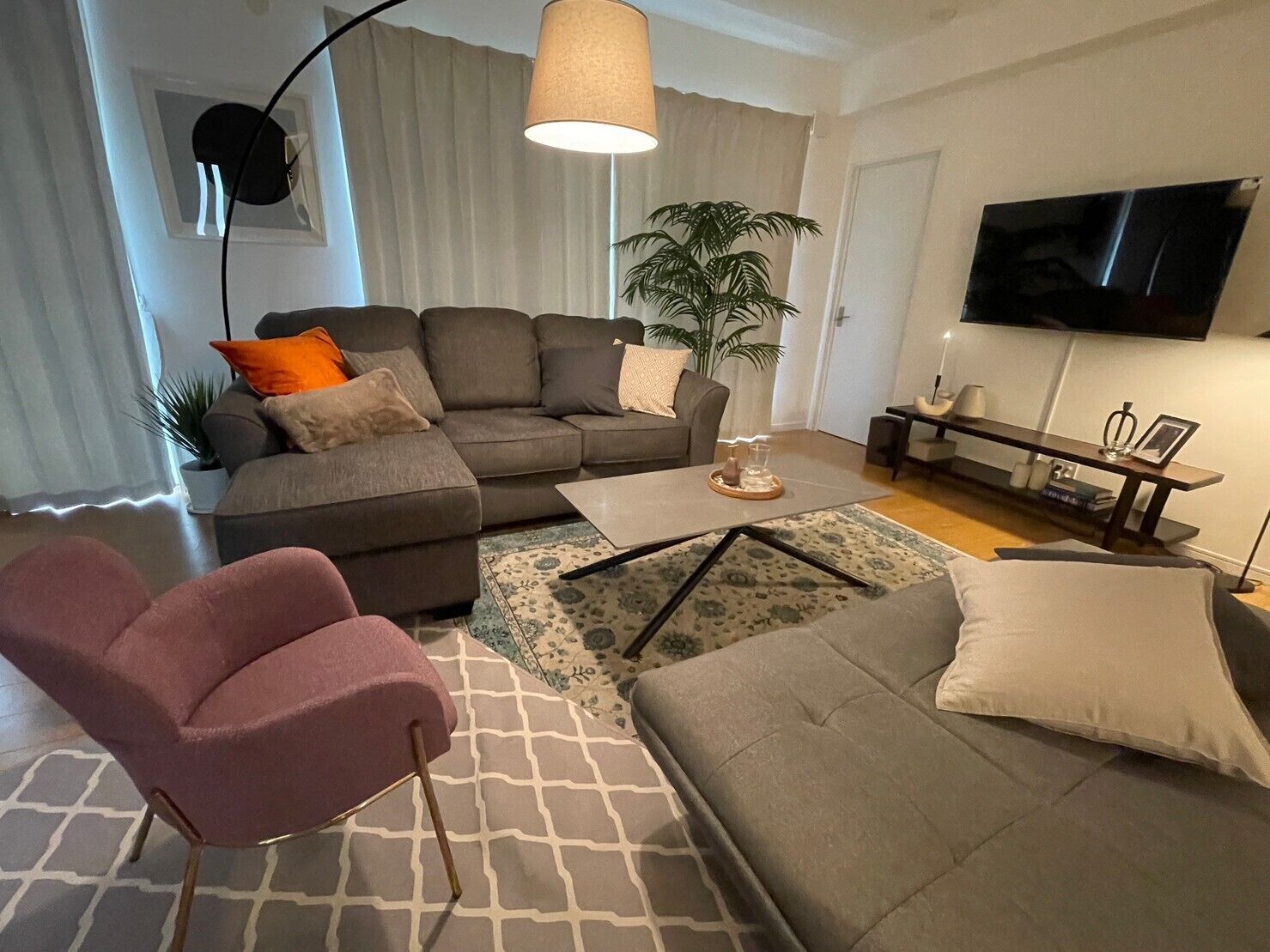 Hus – deluxe | Skrivebord, wi-fi (inkludert) og sengetøy