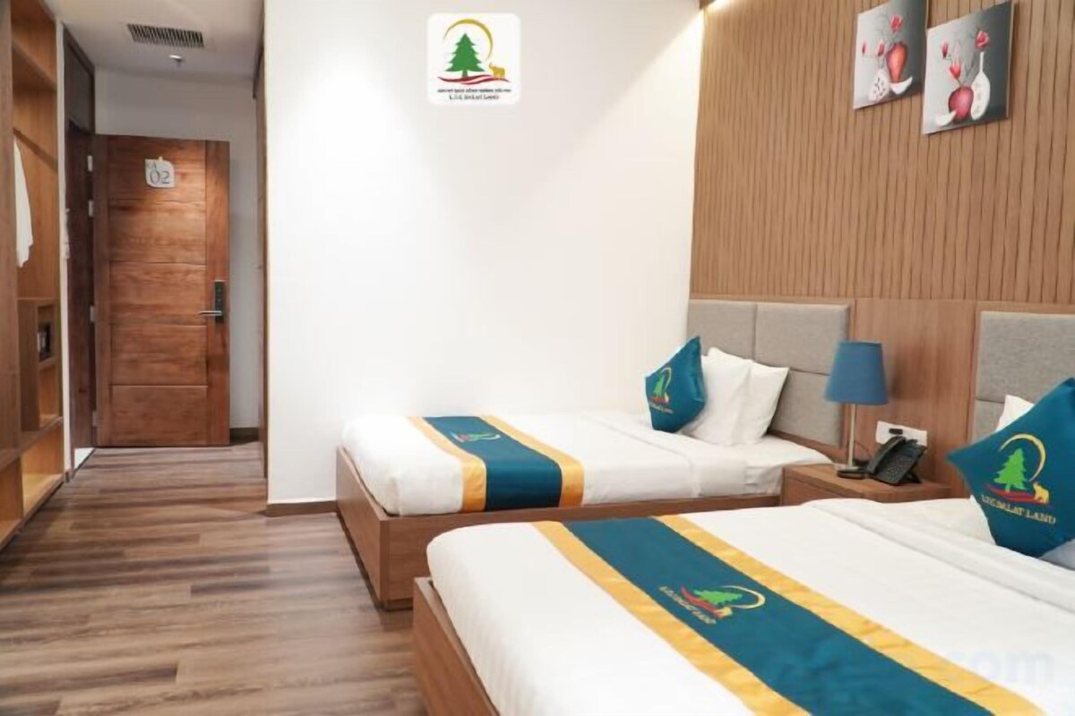 Premium bedding, free minibar items, desk, laptop workspace