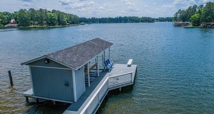LAKE FRONT WITH GORGEOUS VIEWS & SPACIOUS BACKYARD + LOTS OF AMENITIES