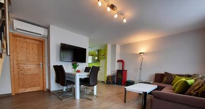 Ferienhaus "Emelie Geiseltalsee" mit Seeblick, Gemeinschaftsterrasse und Klimaanlage