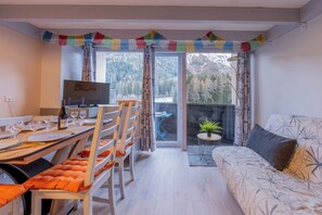 TV - Résidence Grand Roc - Campanules 319, Argentière (Chamonix), France (Argentière (Chamonix))