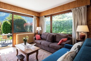 TV - Apt du Brevent ski in/ski out, Chamonix, France (Chamonix)