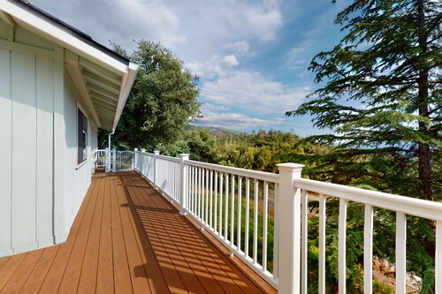 Yosemite Portal | House in Oakhurst