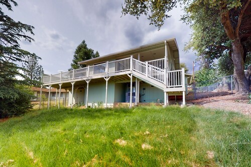 Yosemite Portal | House in Oakhurst