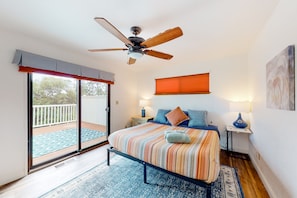 3 bedrooms, iron/ironing board, internet, bed sheets