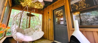 Bird's Nest cabin at Saluda Grade Cabins!