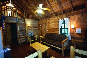 Televisión y chimenea 