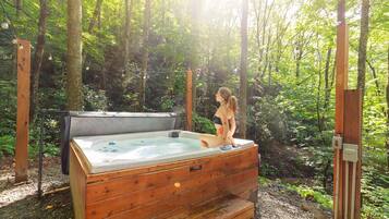 Baignoire à remous extérieure