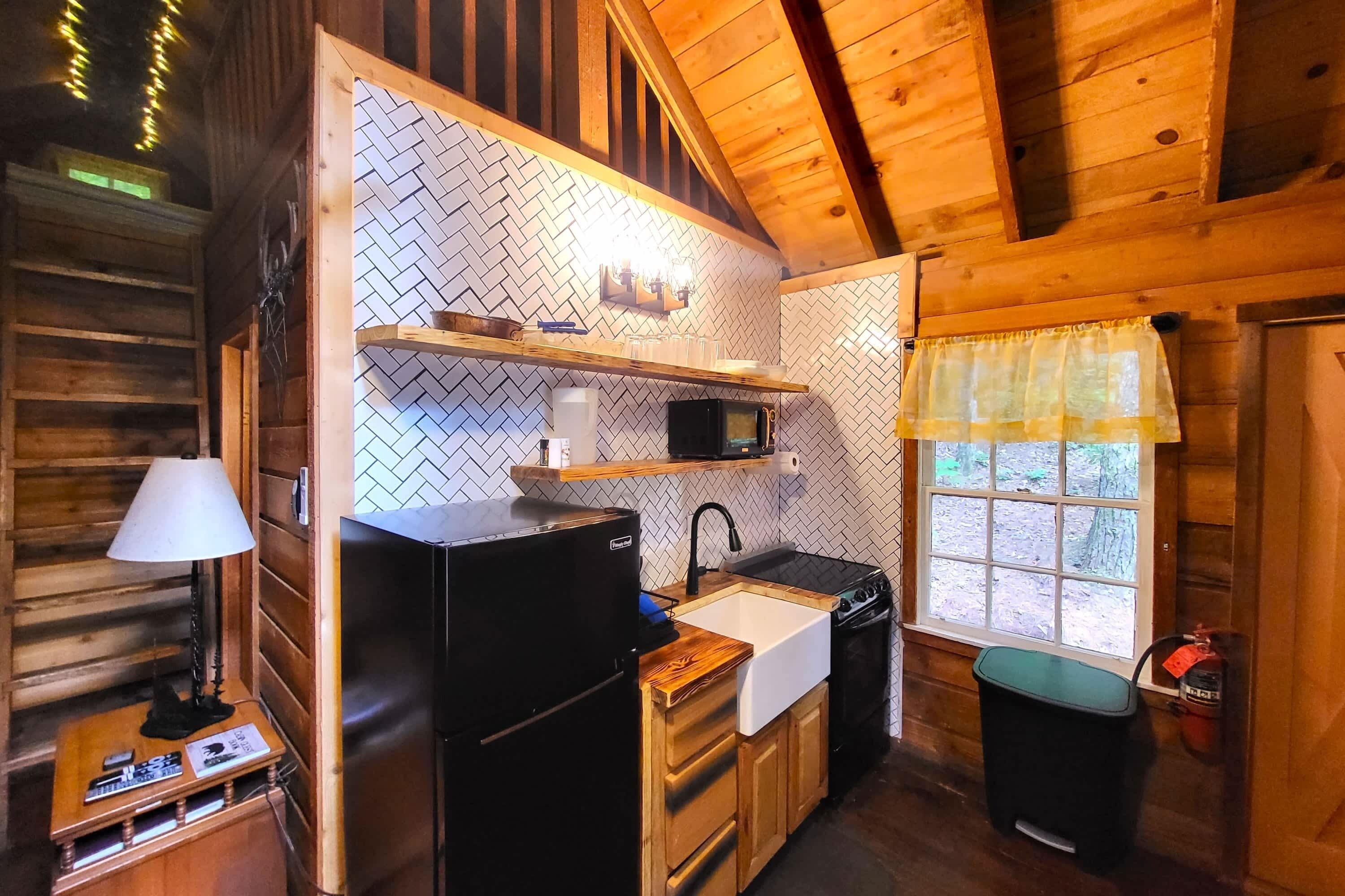 雪櫃、微波爐、焗爐、爐具