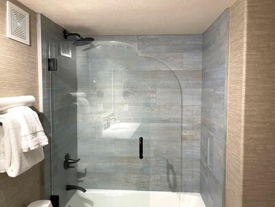Deluxe 2/2 Ocean View Villa @ Seascape Resort