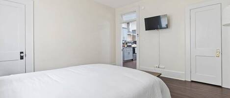 4 chambres, fer et planche à repasser, Wi-Fi, draps fournis