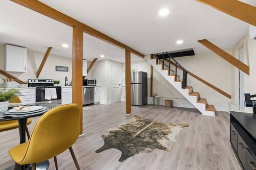 The Lily Pad🌿 Modern Cottage In The City