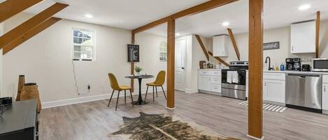 Refrigerador, horno, parrilla de estufa y lavavajillas