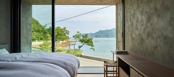 Seaside Villa SEEN Shallow Sea