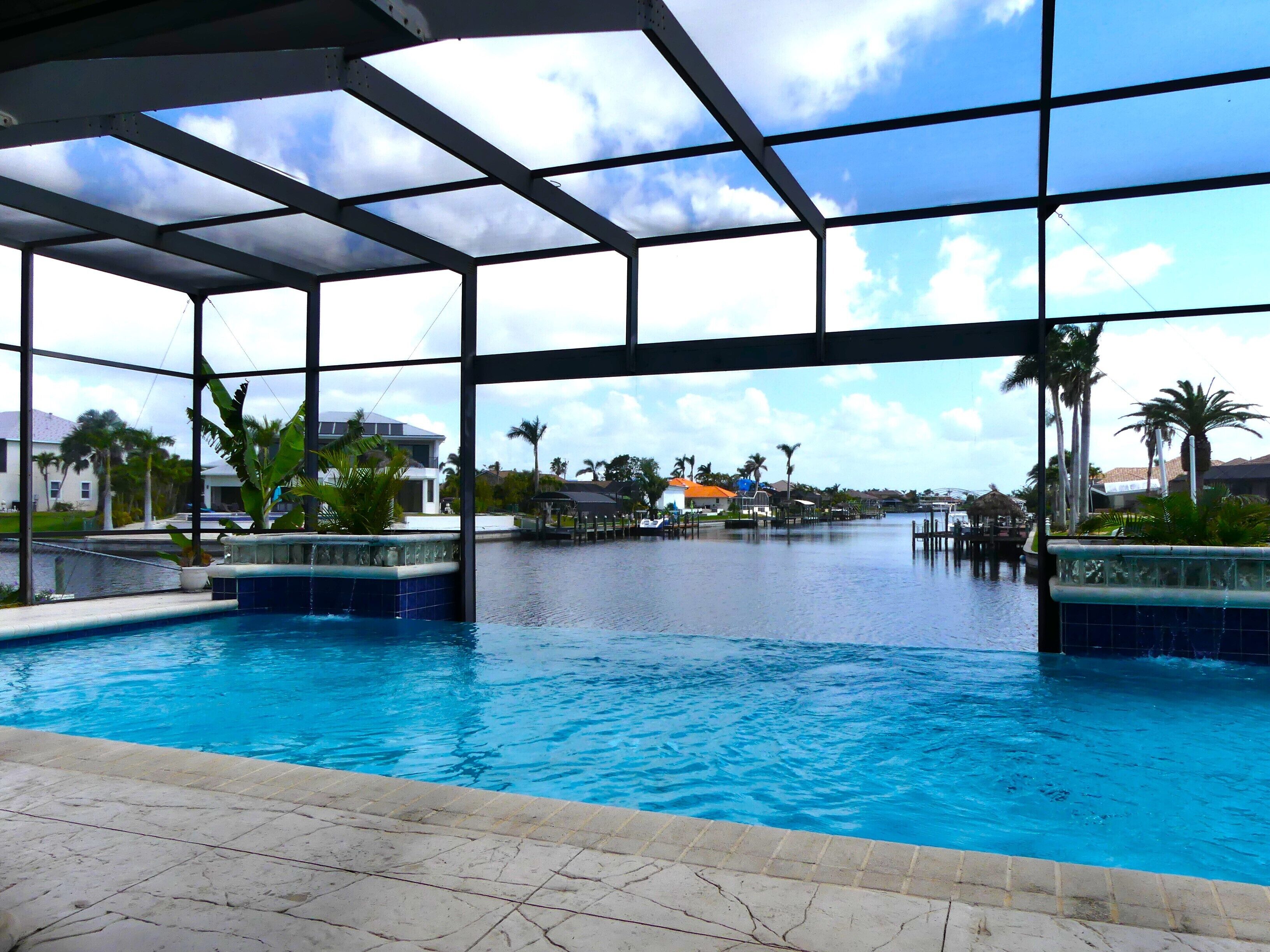 Enjoy the fantastic sunrise on intersecting canals