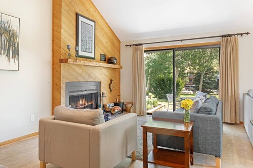 Dog Friendly Townhome in EagleVail with Views of the Peaceful Golf Course - Great Value!