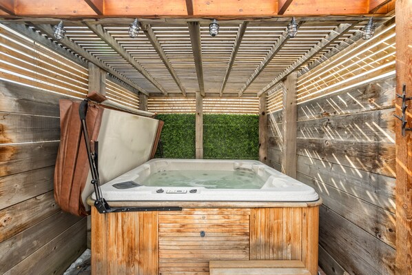 Bañera de hidromasaje exterior