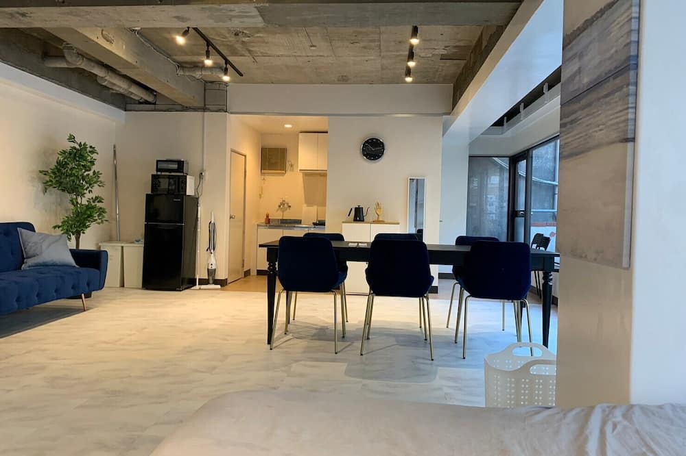 Spacious Studio West Shinjuku