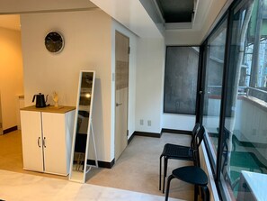 Premium appartement | 1 slaapkamer, een bureau, een strijkplank/strijkijzer, gratis wifi