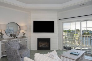 TV connectée, cheminée