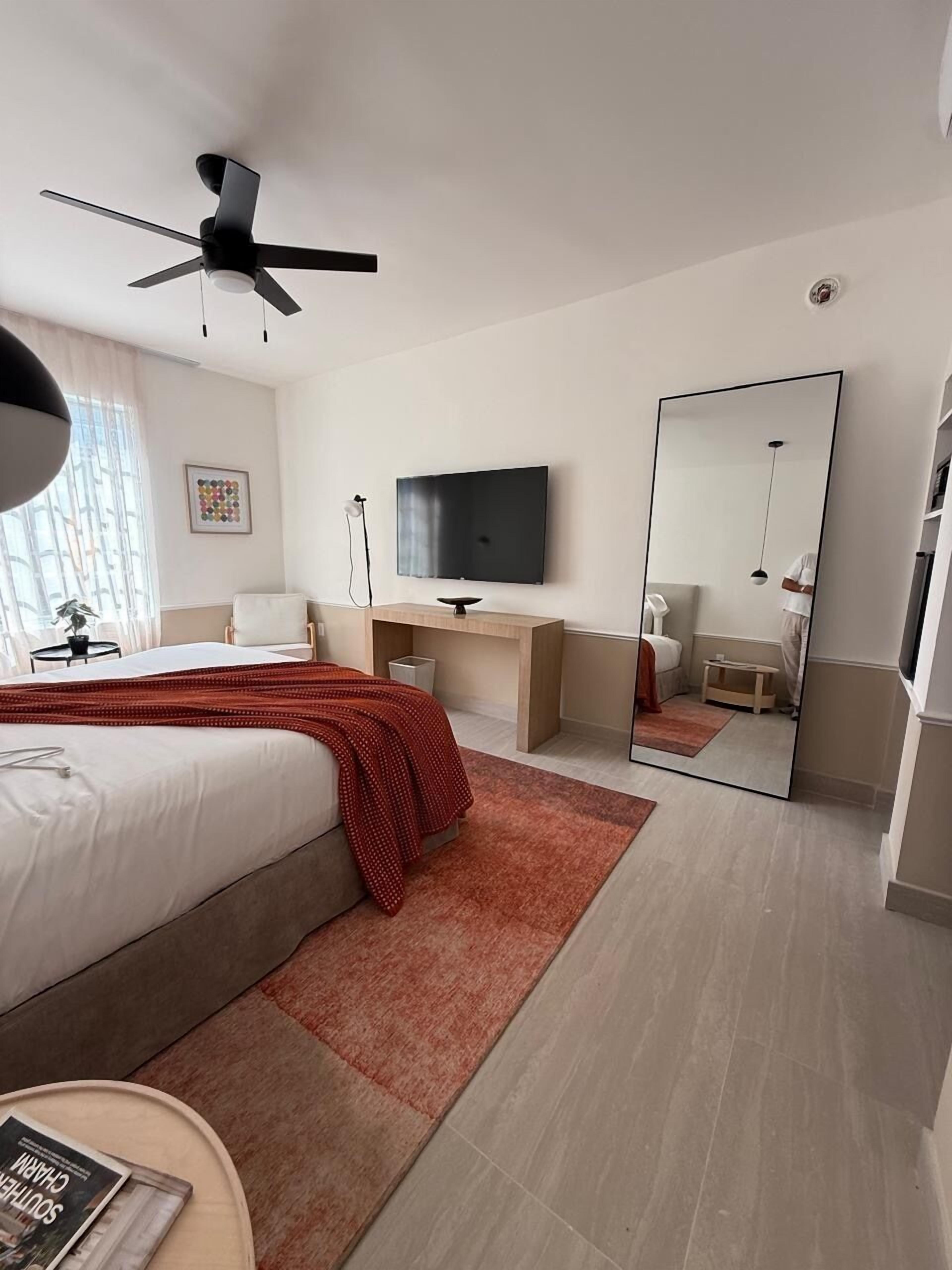 Superior Room | In-room safe, desk, blackout drapes, iron/ironing board