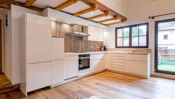 Kühlschrank, Ofen, Herdplatte, Geschirrspüler