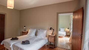 3 bedrooms, Internet