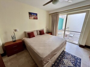 1 bedroom, iron/ironing board, WiFi, bed sheets - Condominio Luxury Puerto Vallarta, una Cuadra de la Playa y Malecón! (Puerto Vallarta)