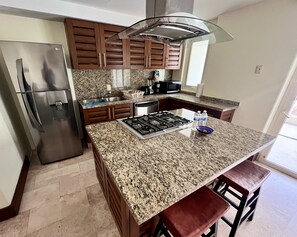 Private kitchen - Condominio Luxury Puerto Vallarta, una Cuadra de la Playa y Malecón! (Puerto Vallarta)