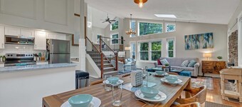 Slopeside Lounge>GameRoom|Lakes|Pools|Dogs Welcome