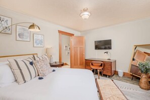 3 soveværelser, skrivebord, strygejern/strygebræt, Wi-Fi