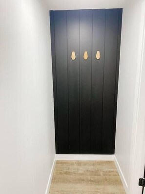 Interior - Paisley Suite. Dog Friendly. (Edmonton)