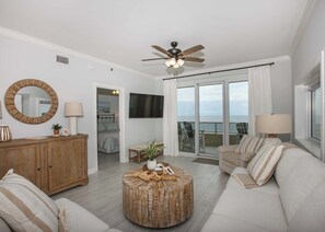 Smart TV, books - MESSAGE US FOR SNOWBIRD PRICING! Perfect 5-star beachfront on Gulf of America! (Orange Beach)